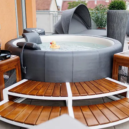 Buekk Penthouse, Panorama Jacuzzival * Miskolc