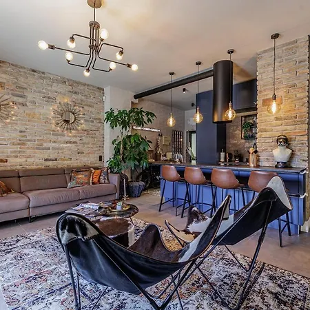 Buekk Penthouse, Panorama Jacuzzival Διαμέρισμα Μίσκολτς