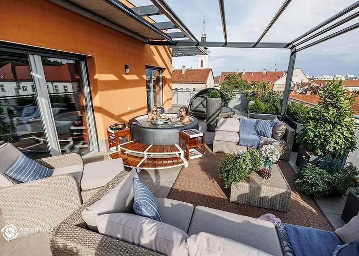 Buekk Penthouse, Panorama Jacuzzival 公寓 米什科尔茨