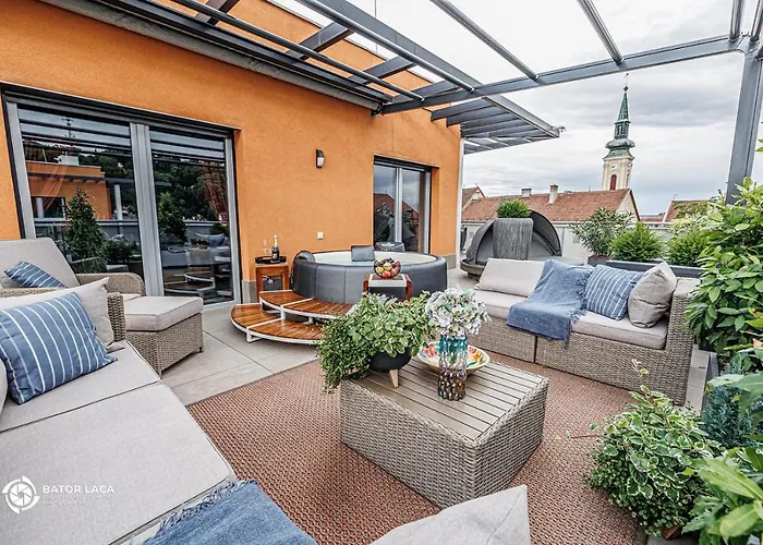 Buekk Penthouse, Panorama Jacuzzival